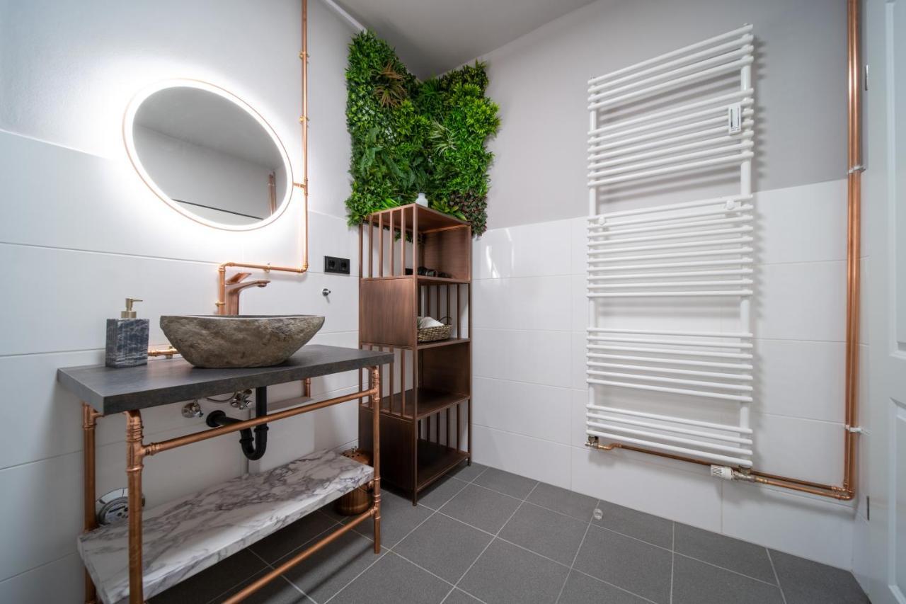 La Bodega - Designer Apartment An Der Alster Hamburgo Exterior foto